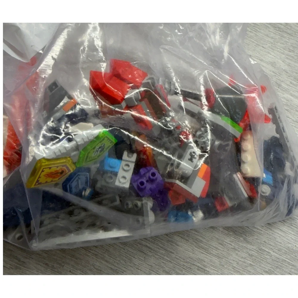 LEGO Nexo Knights Lot 70348 70362 70363 Mixed Bricks &‎ Manuals Lance Clay Macy
